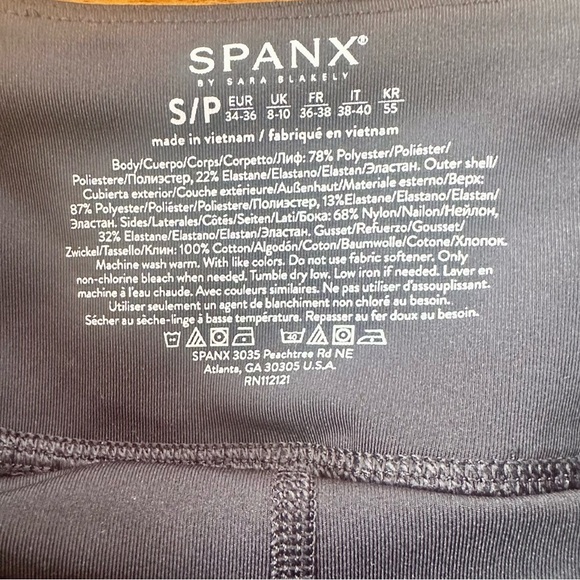 SPANX Black “Get Moving Shorts” With Compression Layer Size Small New With Tags! - Picture 15 of 15